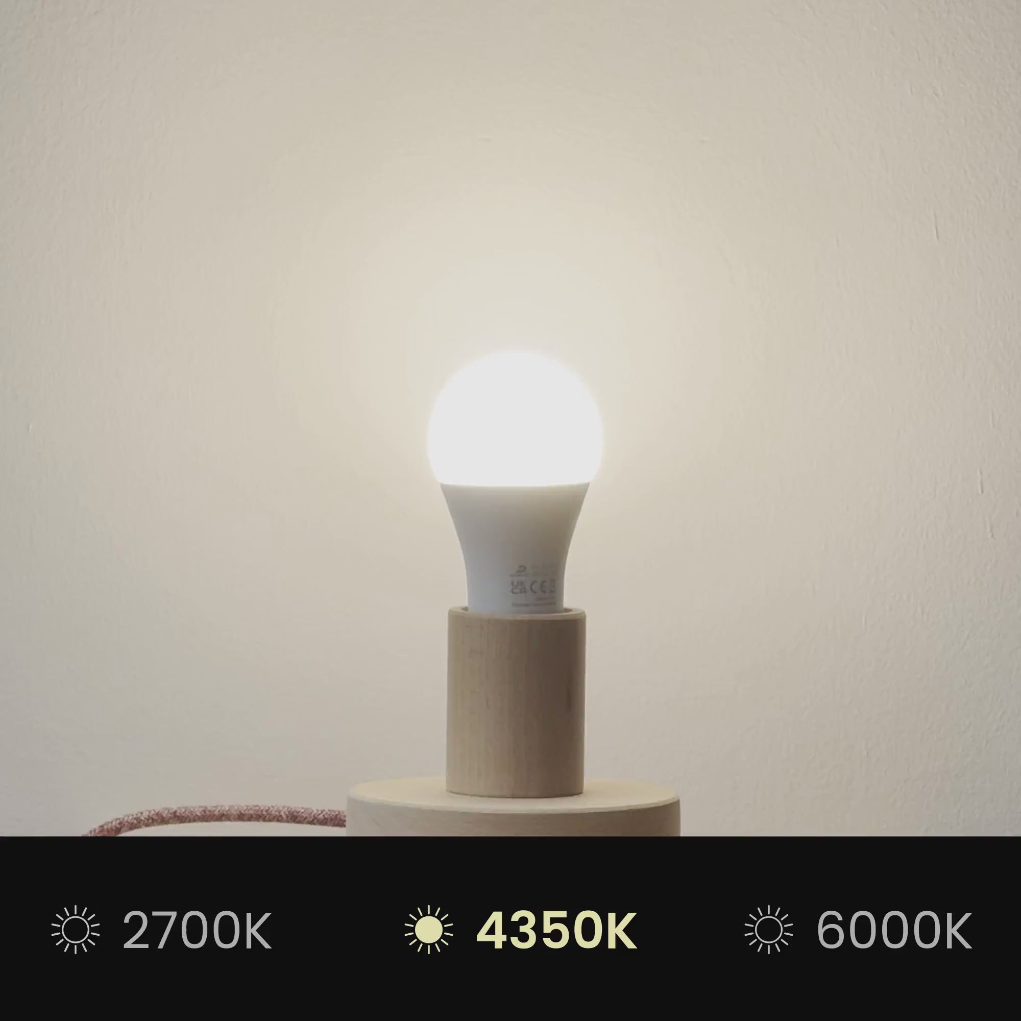 Charger la vidéo : Abat-jour Impero S avec douille E27 pour lampe de table ou applique - Fabriqué en Italie - Toile Rouge