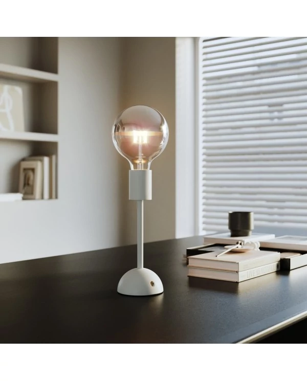 Lampe portative et rechargeable Cabless02 avec ampoule globo demi-sphère argentée