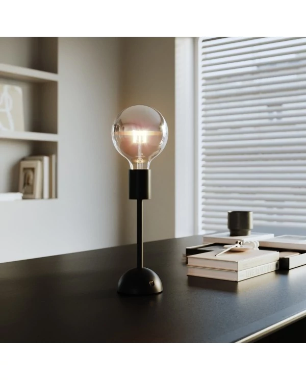 Lampe portative et rechargeable Cabless02 avec ampoule globo demi-sphère argentée