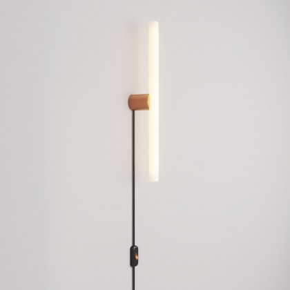 Lampe avec prise, finition métallique et ampoule LED linéaire S14d - Cuivre satiné