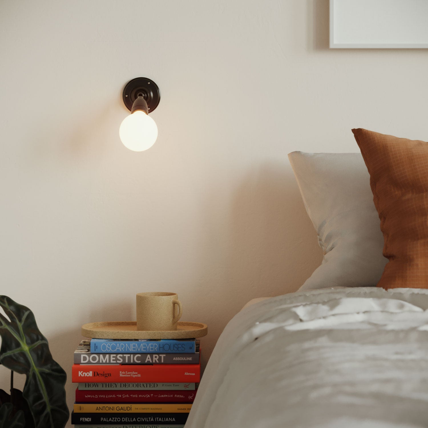 Fermaluce 90° Color, il punto luce orientabile in porcellana da parete o soffitto - Nero