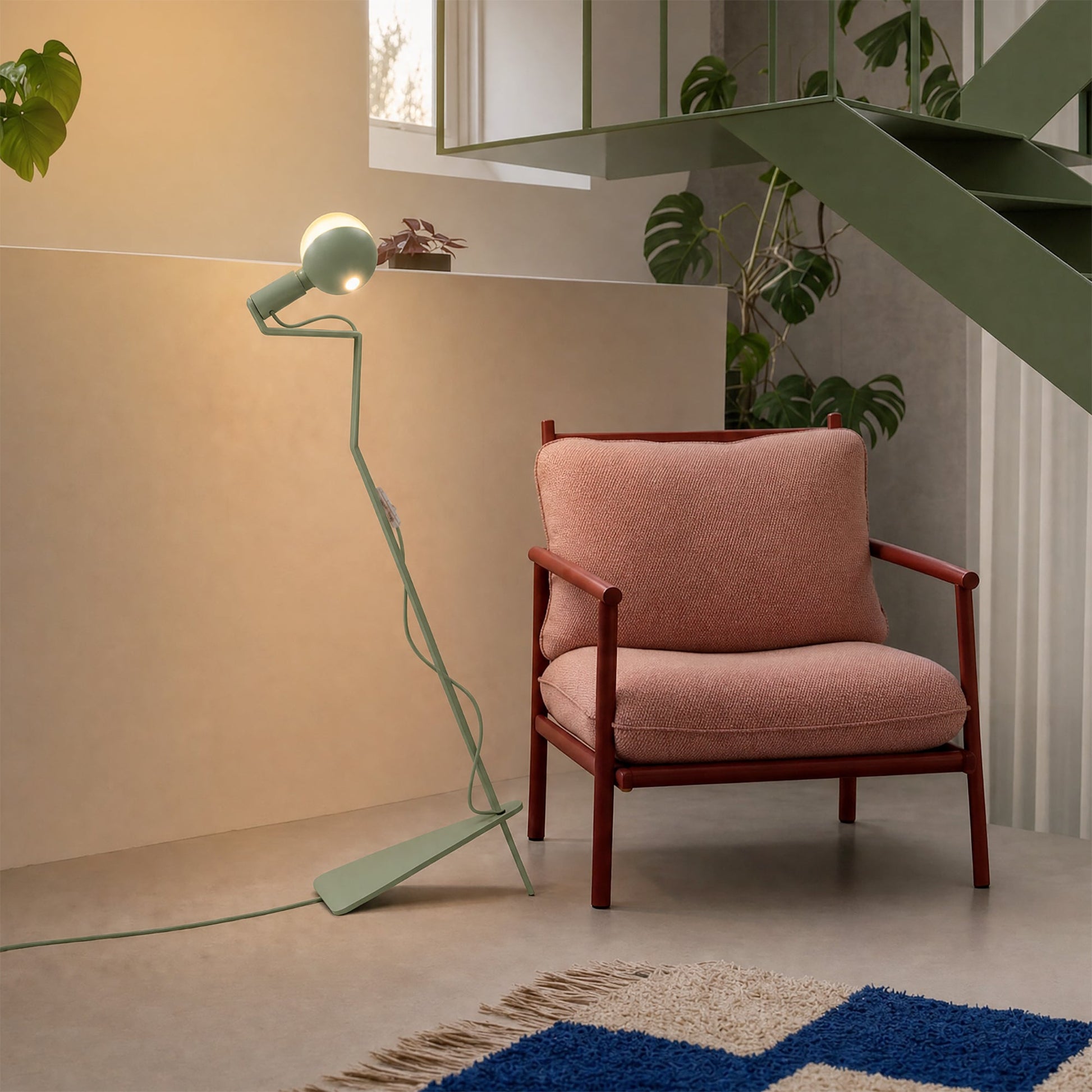 Lampada da terra inclinabile con lampadina LED G125 verniciata - Mario Talia - Verde