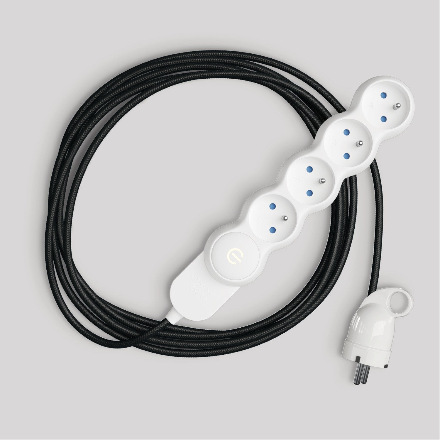 Multipresa francese con cavo nero lucido in tessuto e spina Schuko con anello comfort