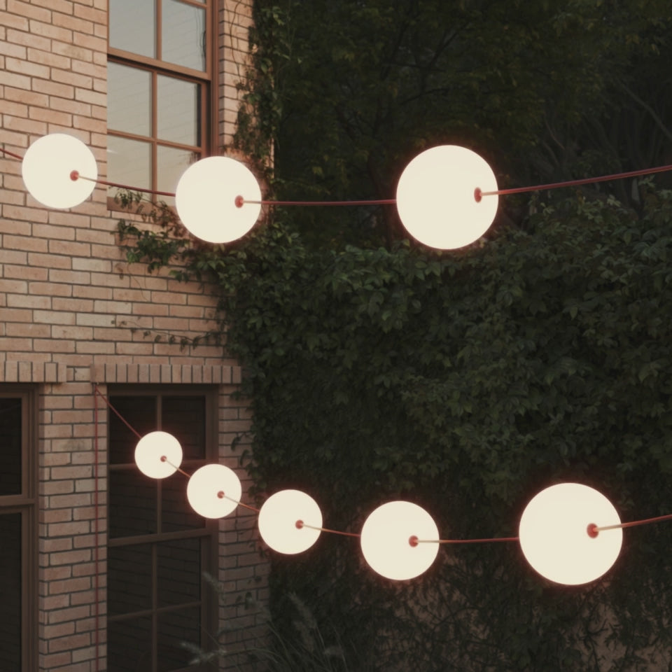 Charger la vidéo : Guirlande lumineuse 12 points lumineux d’extérieur IP67 Blanc Sable - Marina12 Cherry