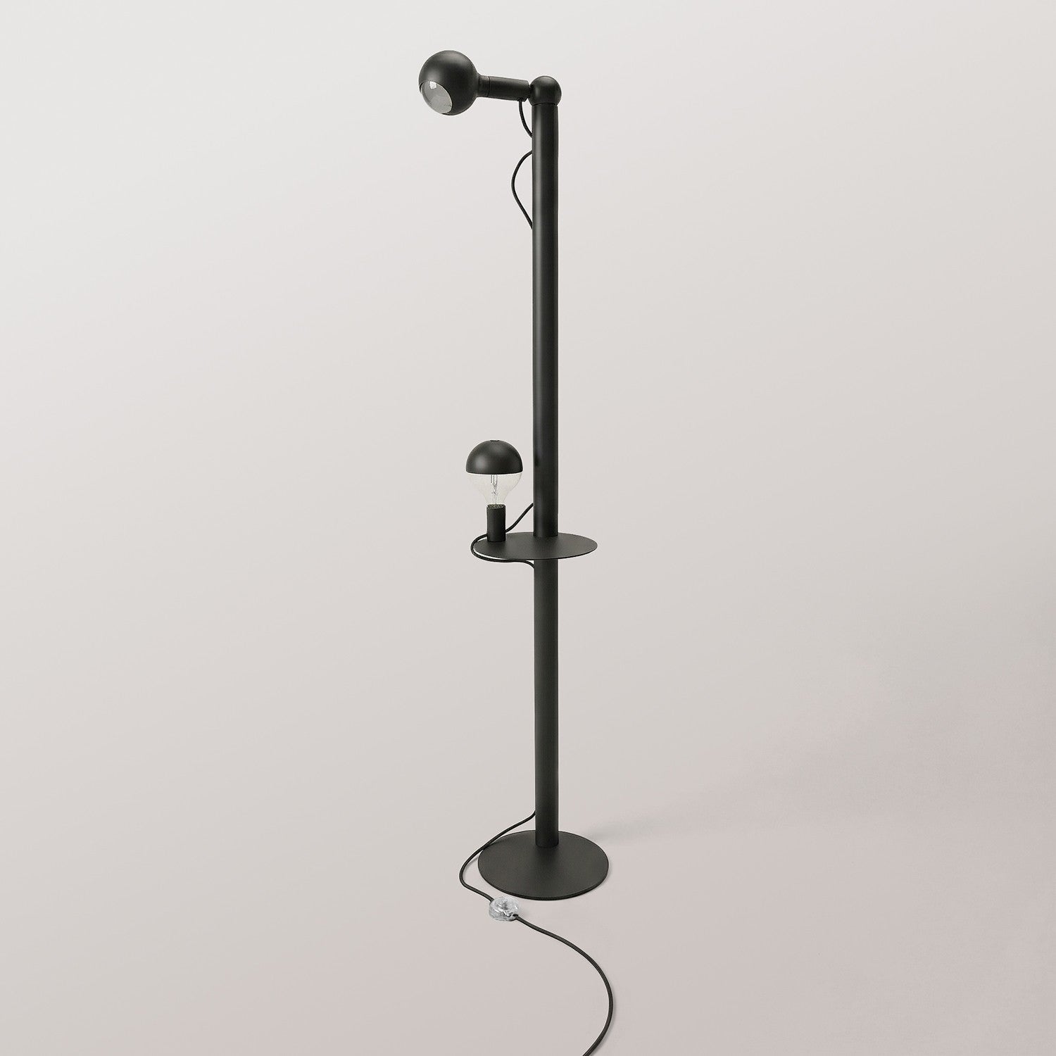 Rocco XXL - Lampada da terra con spina UK e lampadina Maria e Camo - Nero