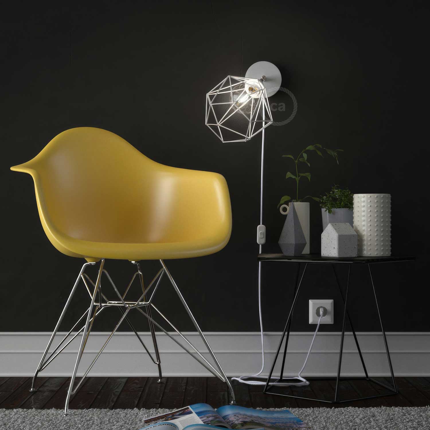 Spostaluce Metallo 90° orientabile, completo di portalampada E27 filettato, cavo tessile e fori laterali - Bianco